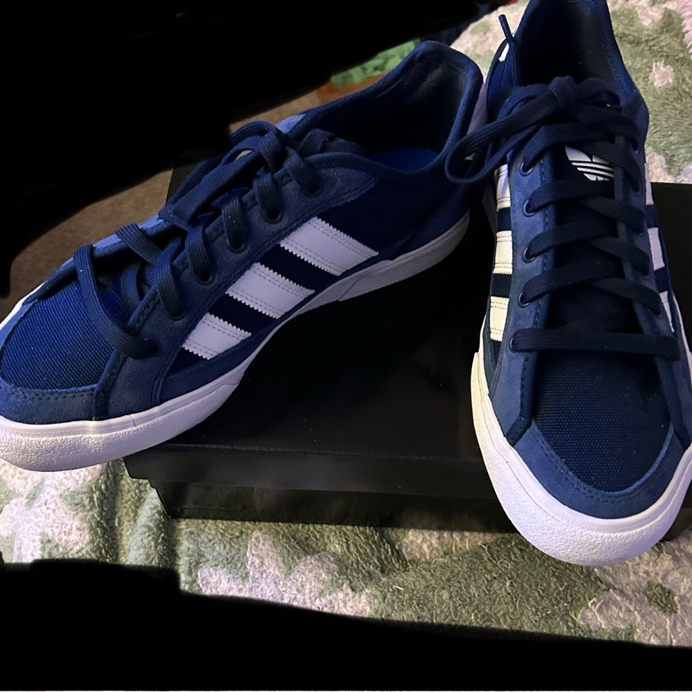 adidas unisex Navy and White Sneakers